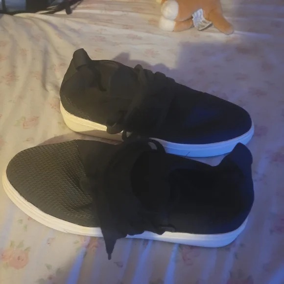 Runners - Picture 8 of 8